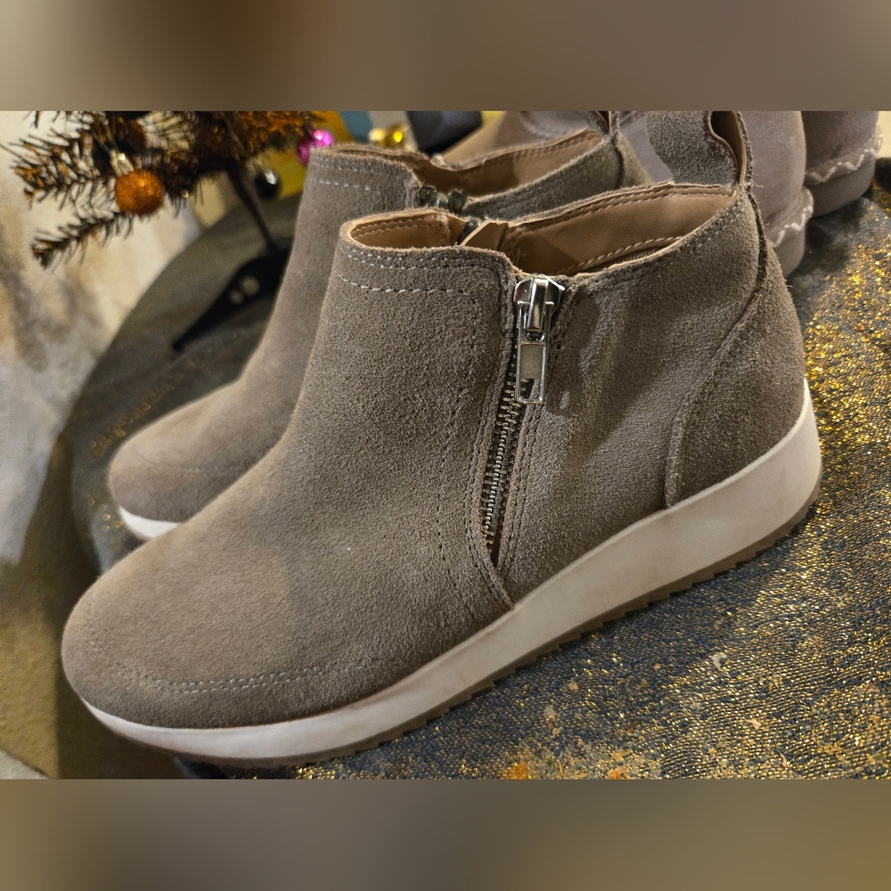 Blondo Sneakers